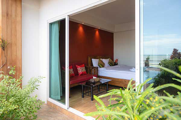 VTerrace Groundfloor room - pool/restaurant view